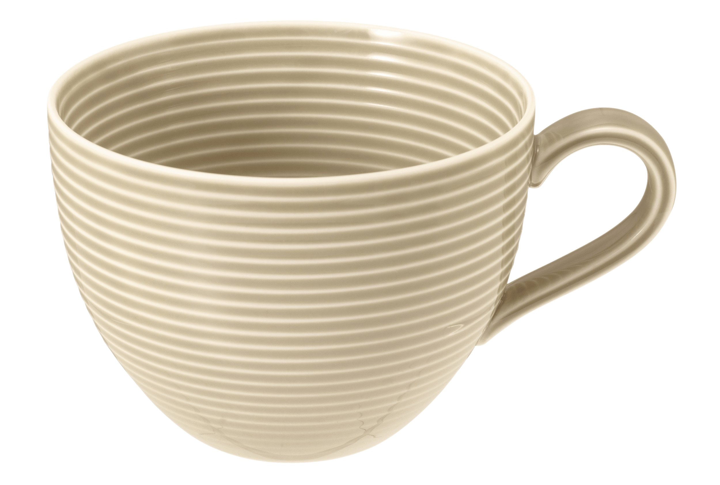 Beżowy kubek z prążkowanym zewnętrzem i uchwytem.