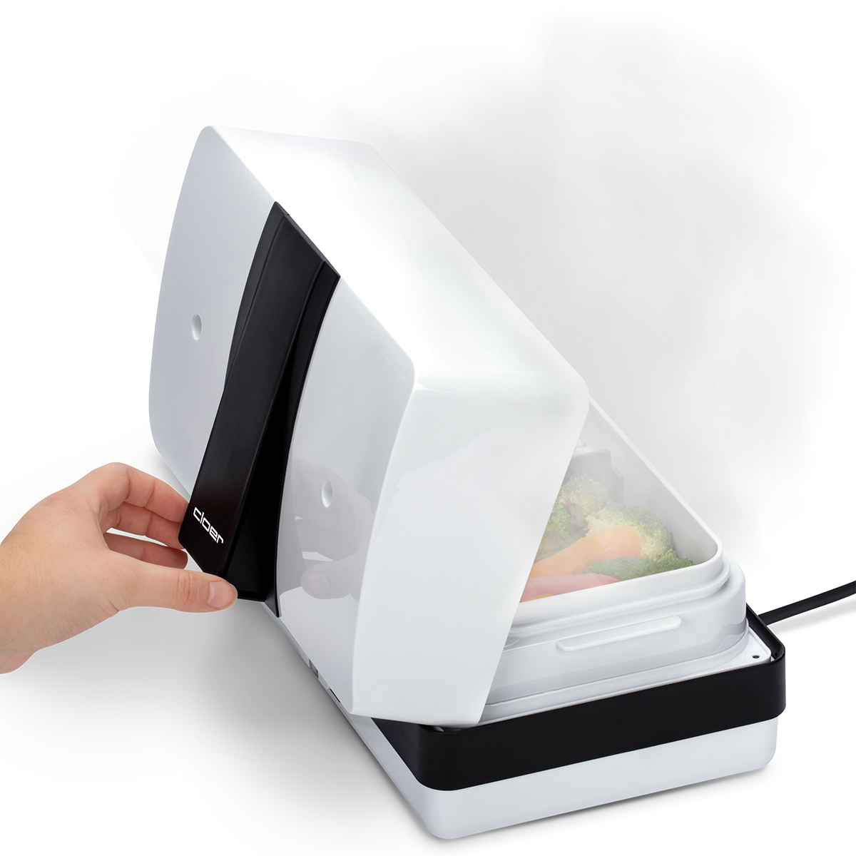 Mano che apre uno steamer bianco con broccoli e carote.