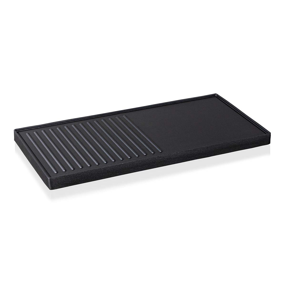 Piastra grill nera con scanalature a sinistra e un lato piatto.