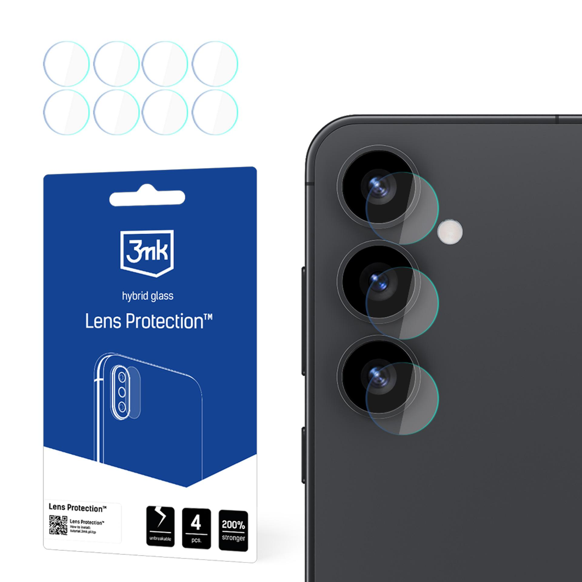 Confezione per protezioni obiettivo accanto a uno smartphone con protezioni applicate.