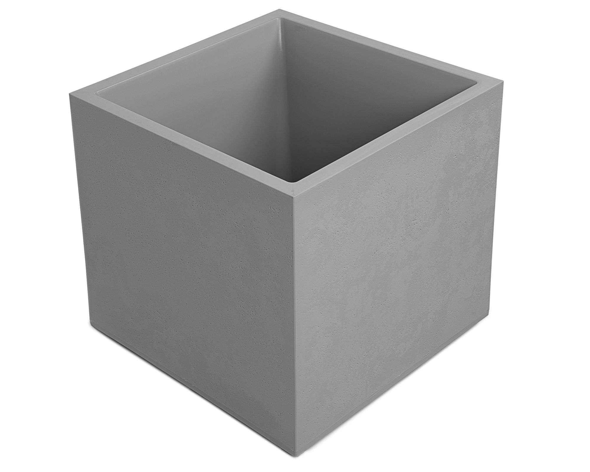 Ein grauer, quaderförmiger Pflanzkübel aus Beton.