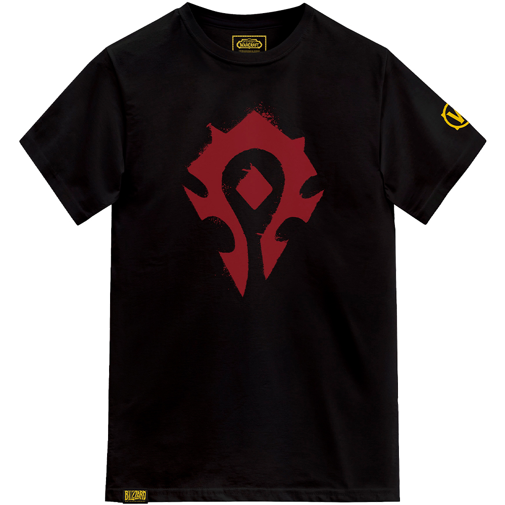 Schwarzes T-Shirt mit rotem Horden-Symbol und gelbem Logo auf dem Ärmel.