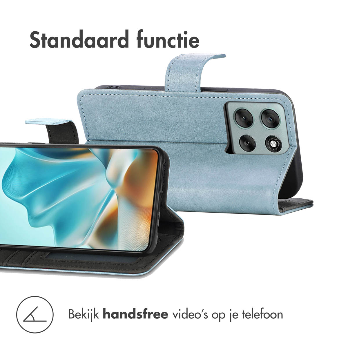 Een lichtblauwe telefoonhoes met ingebouwde standaard. De telefoon is zichtbaar.
