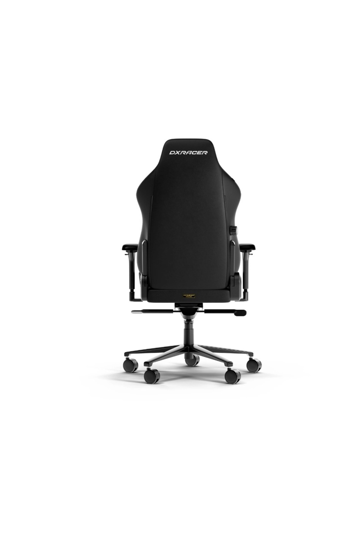 Siyah DXRacer oyuncu koltuğu, arkadan görünüm, tekerlekli.