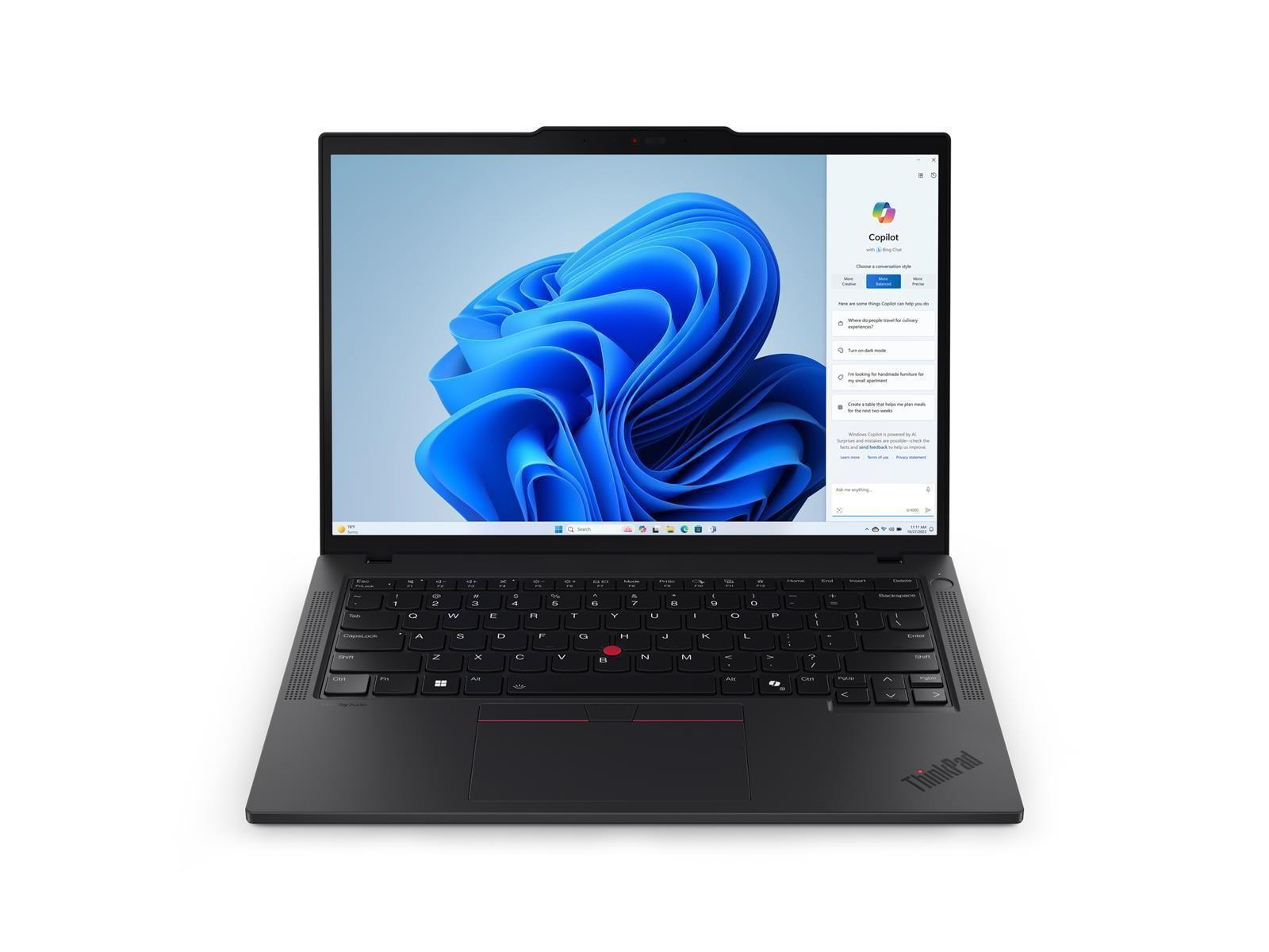 Ein schwarzer Laptop mit einem blauen Hintergrundbild und Copilot-Fenster.