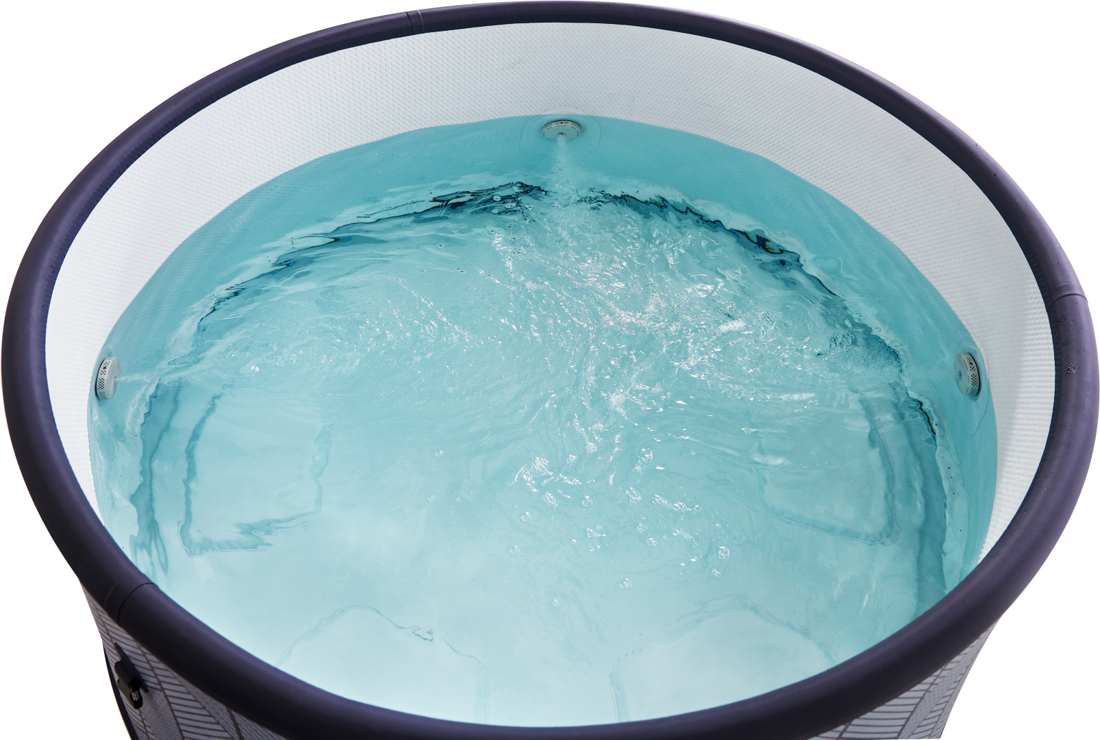 Ein aufblasbarer Whirlpool mit klarem, blauem Wasser und sprudelnden Düsen.