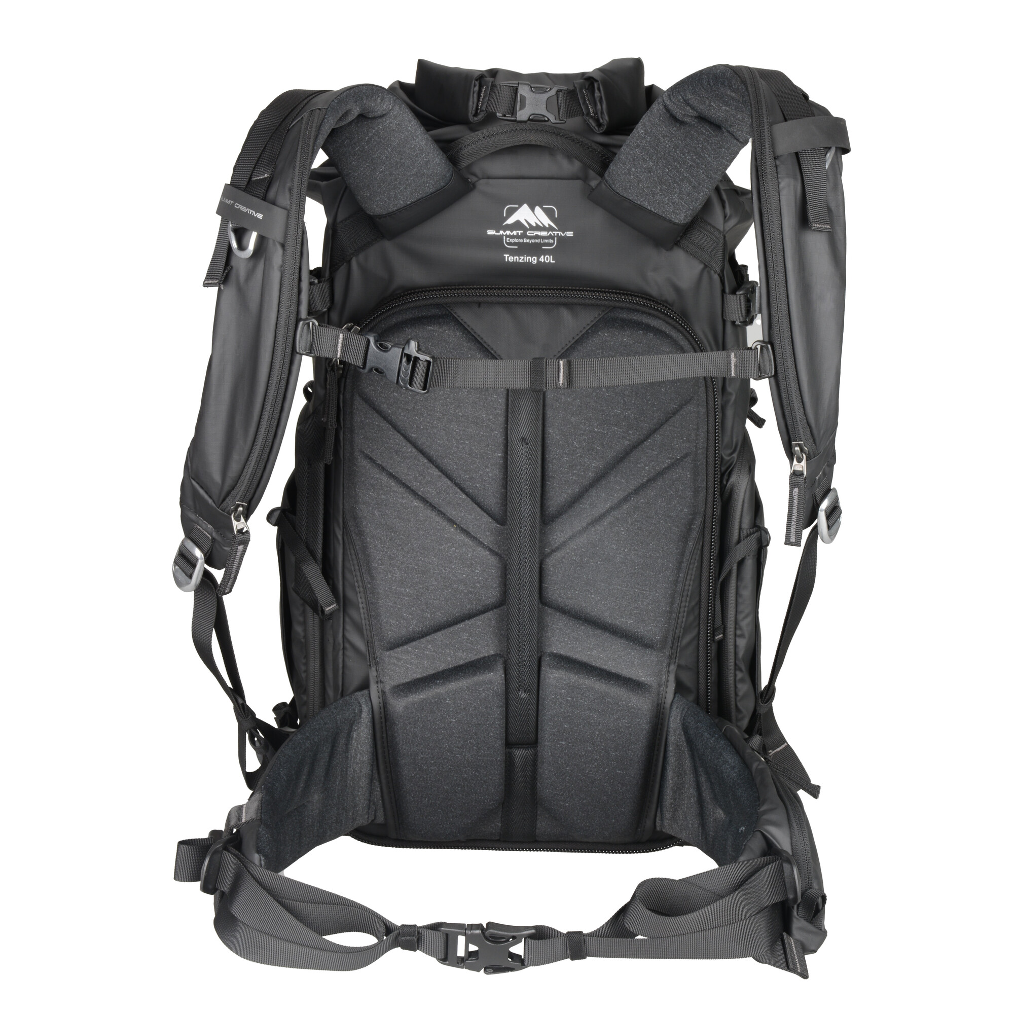 Rückansicht eines schwarzen Rucksacks mit gepolsterten Gurten und Hüftgurt.