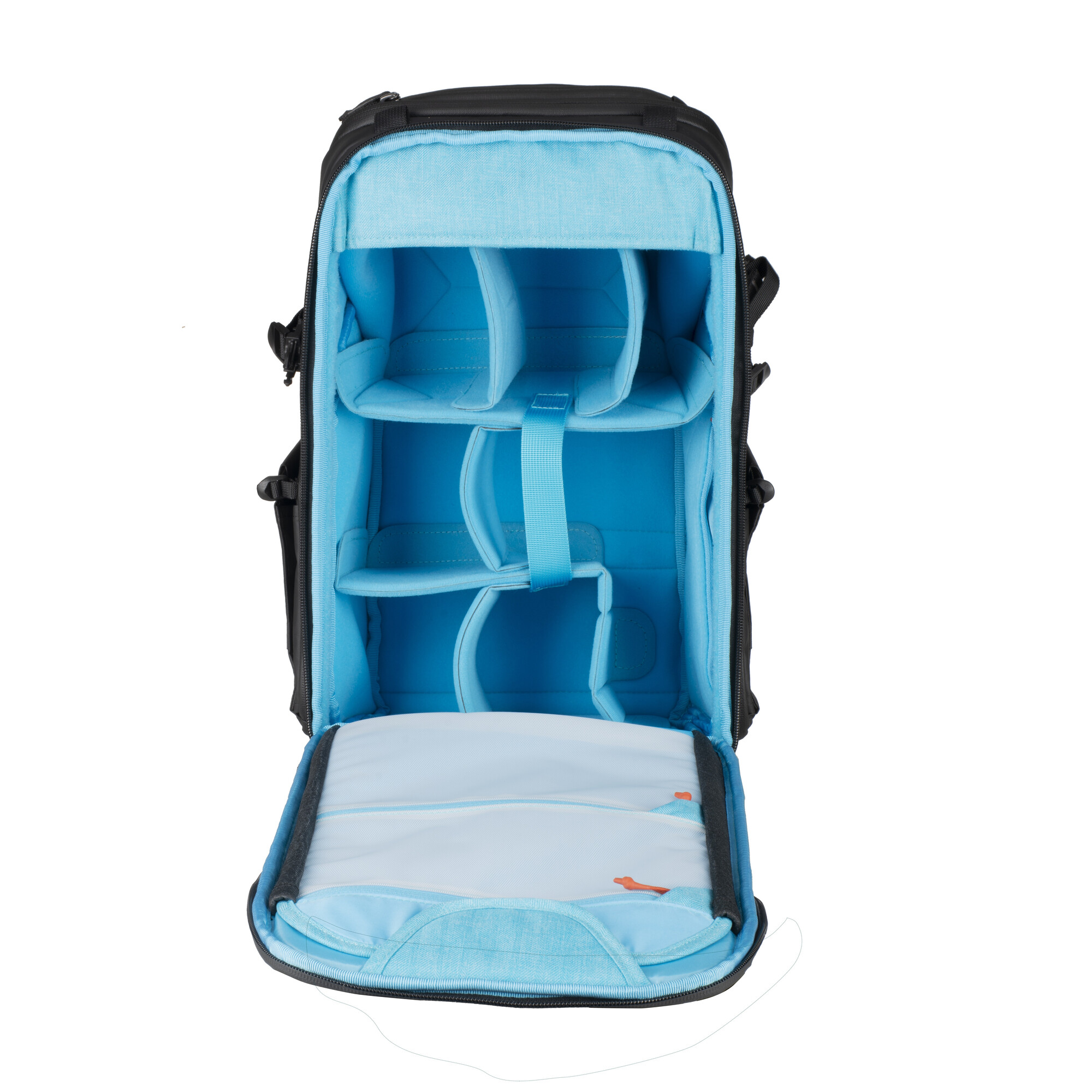 Offener schwarzer Rucksack mit hellblauem Innenfutter und verstellbaren Fächern.