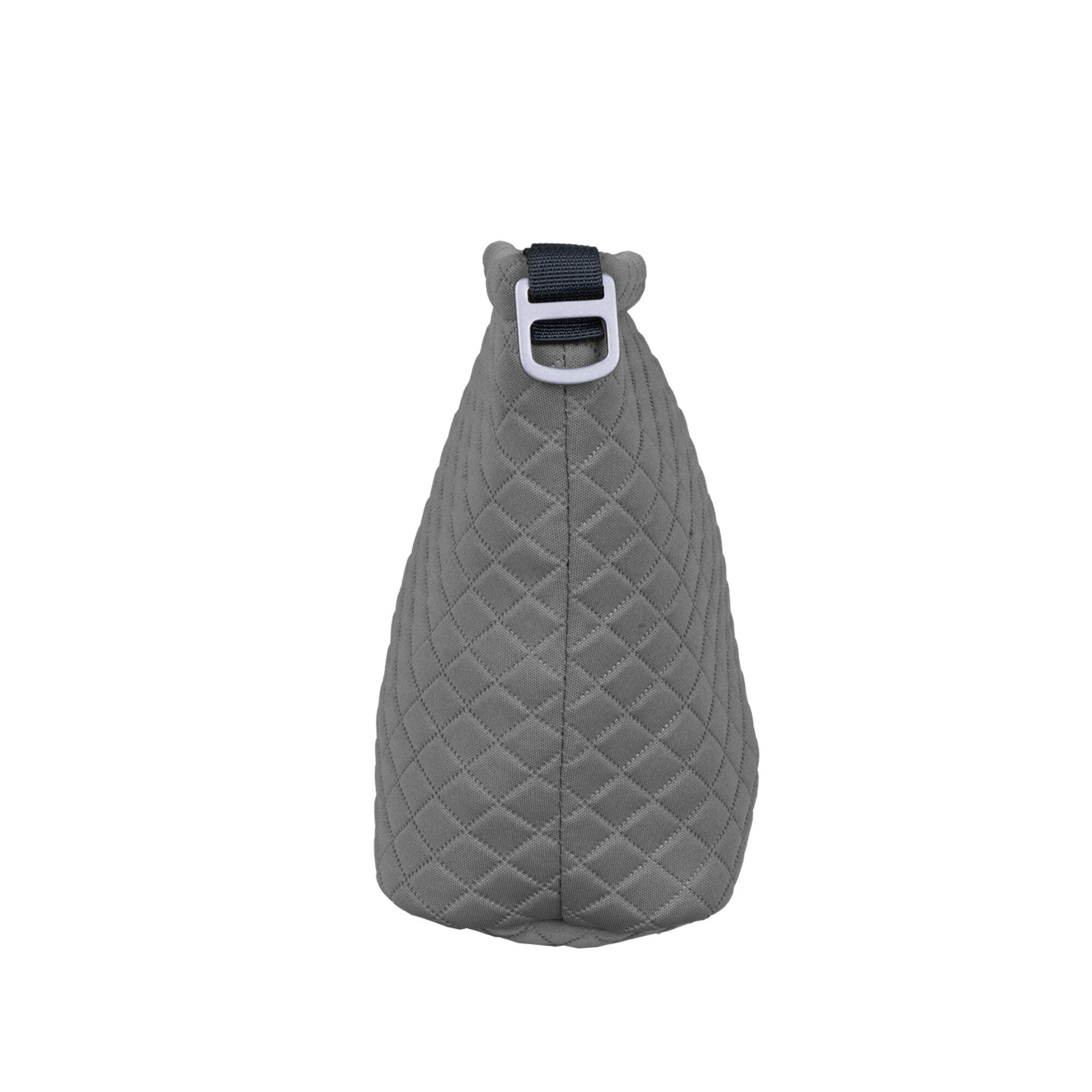 Graue gesteppte Tasche mit silbernem D-Ring und schwarzem Gurt.