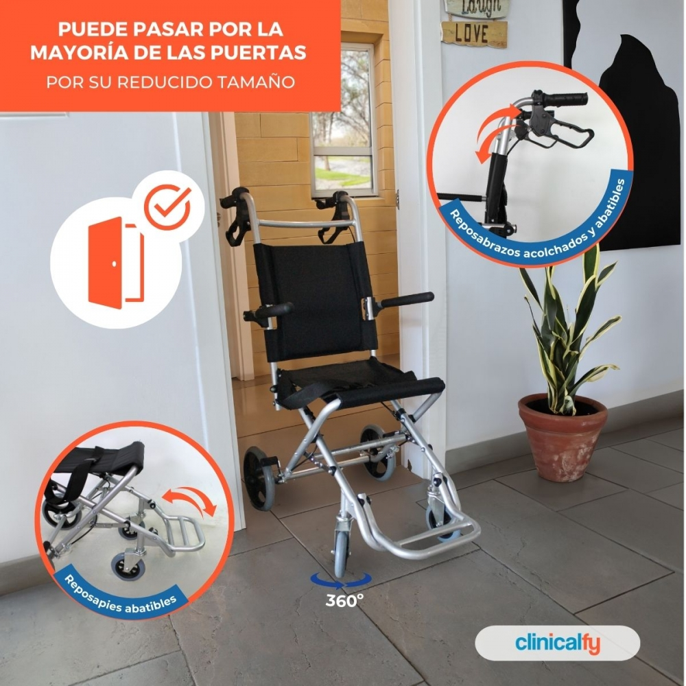 Una silla de ruedas ligera con reposabrazos y reposapiés abatibles, cabe en puertas.