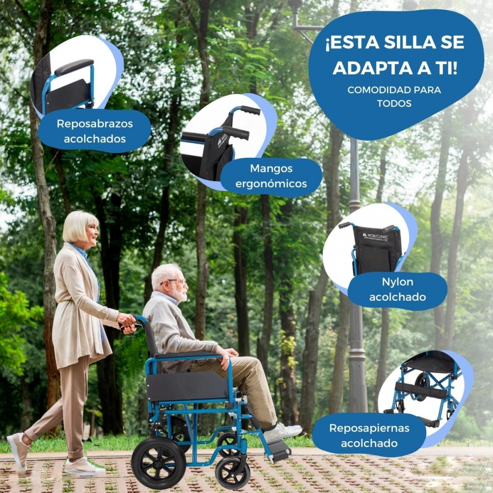 Pareja de ancianos en silla de ruedas en un parque, con indicaciones.