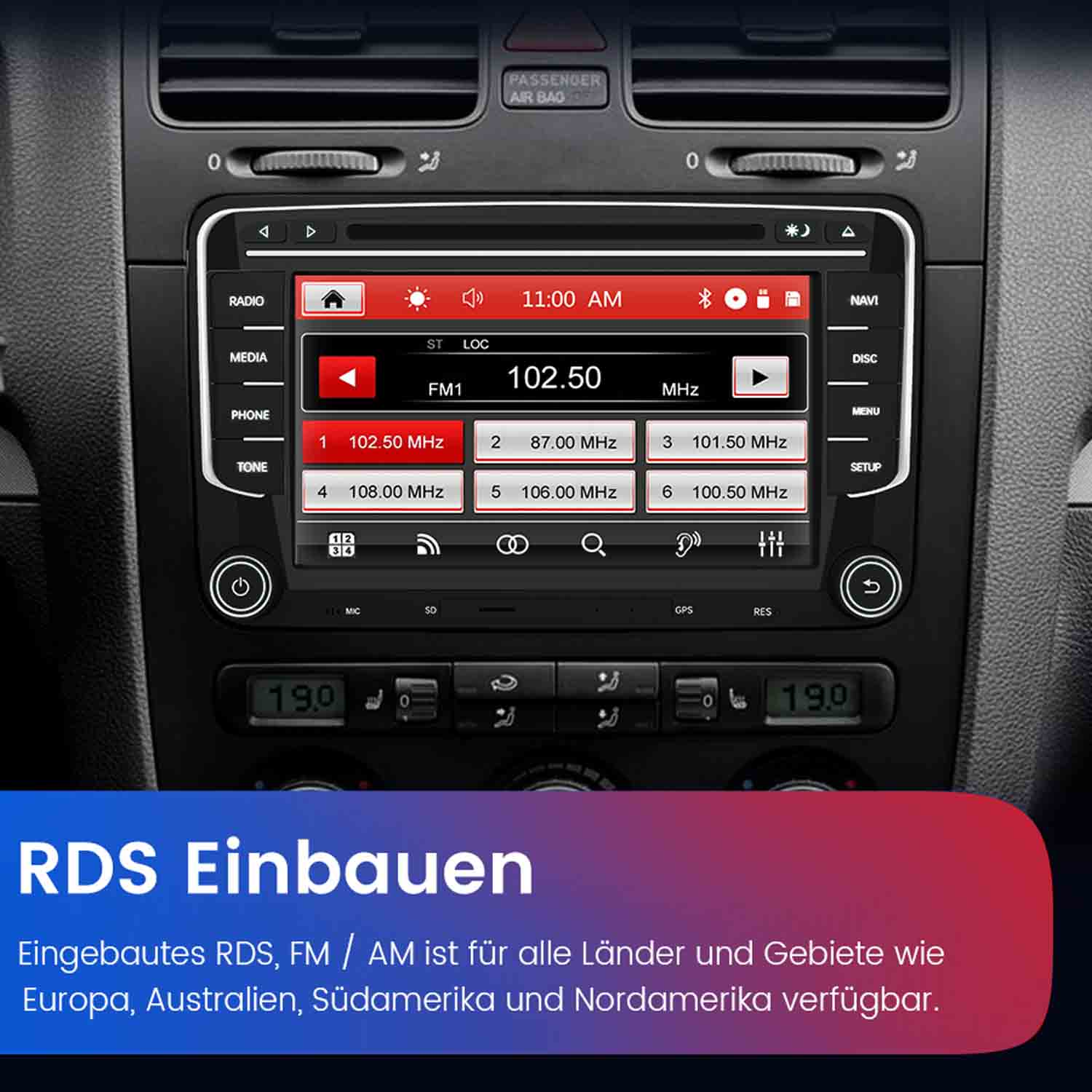 Ein Autoradio mit Touchscreen zeigt FM1 mit 102.50 MHz an.