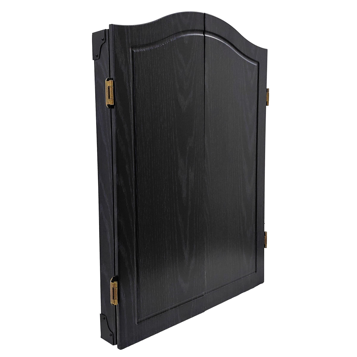 Geschlossener schwarzer Dartschrank mit geschwungener Oberkante und Messingscharnieren.