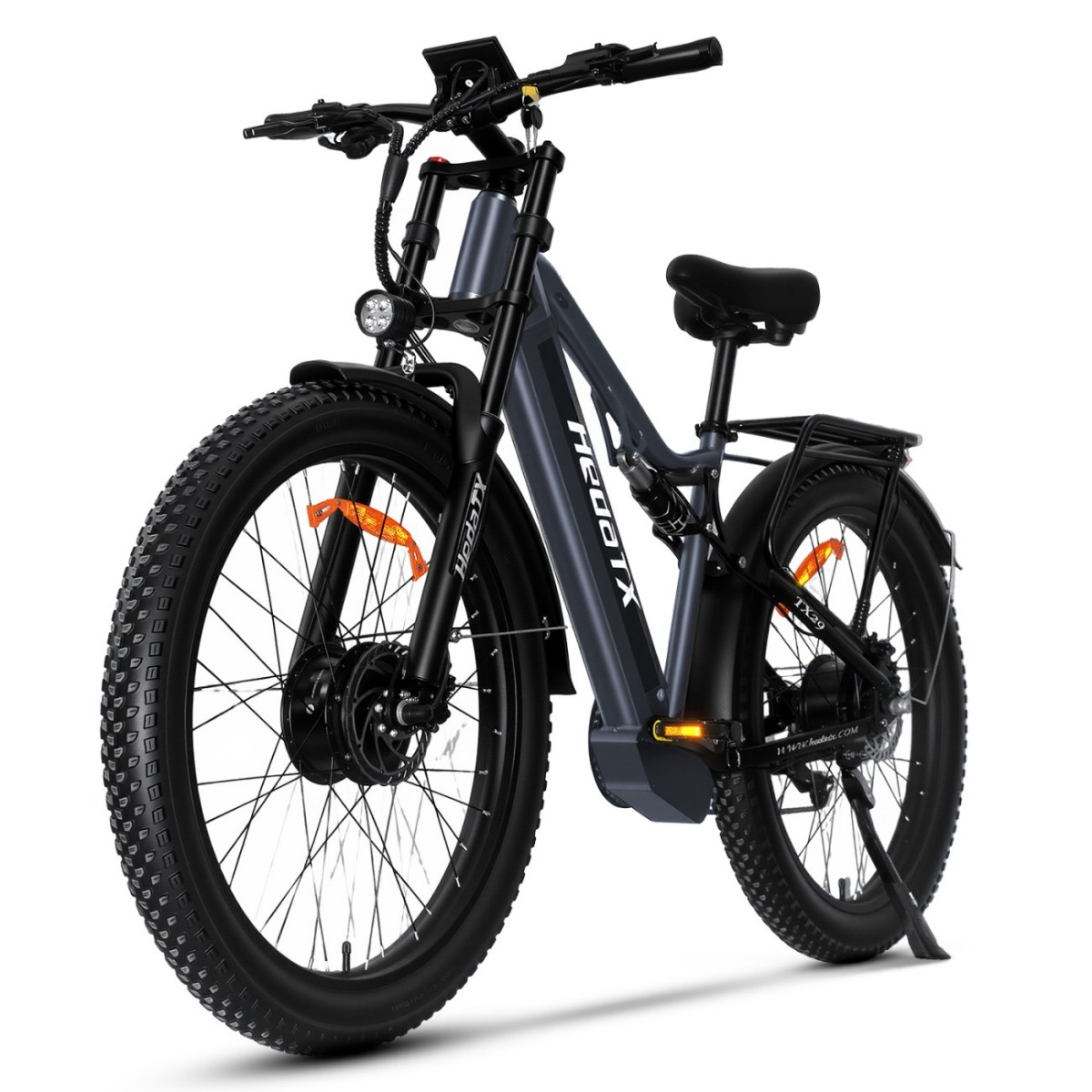 Ein dunkelgraues E-Fatbike mit Vorderradfederung und Gepäckträger.