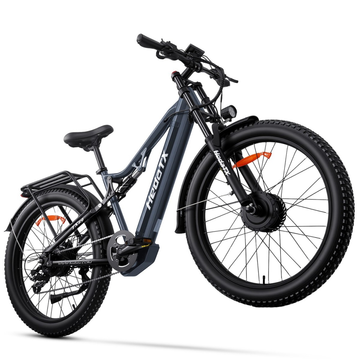 Ein dunkelgraues E-Bike mit dicken Reifen, Federung und Gepäckträger.