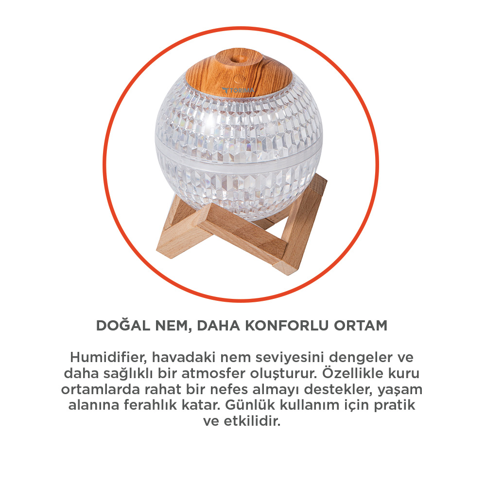 Ahşap tabanlı, ahşap kapaklı küre şeklinde bir nemlendirici.