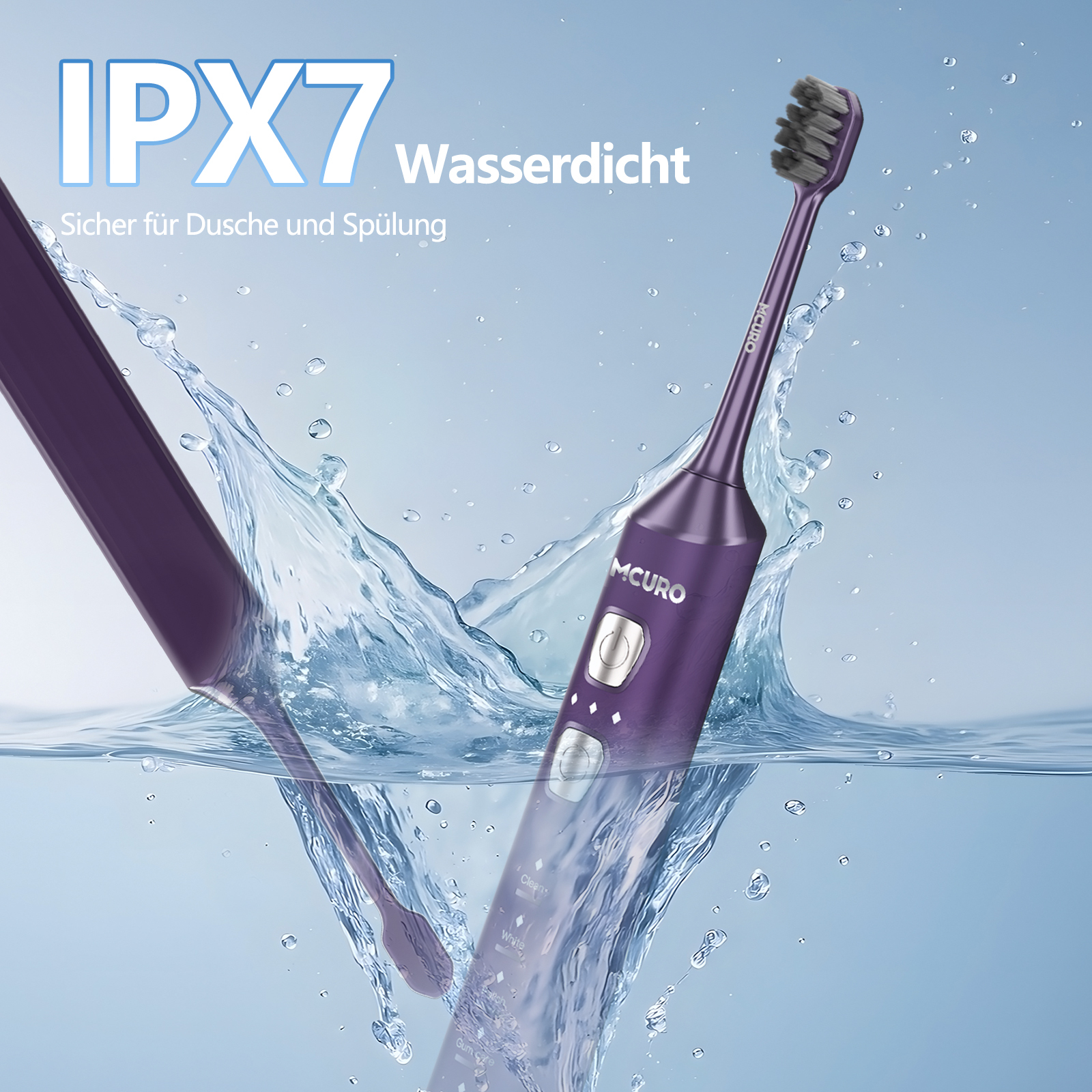 Lila elektrische Zahnbürste taucht in Wasser mit Spritzern.