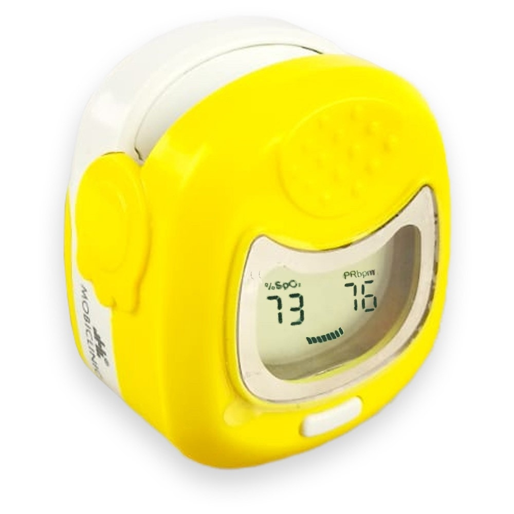 Un oxímetro amarillo con parte superior blanca muestra 73% SpO2 y 76 PRbpm.