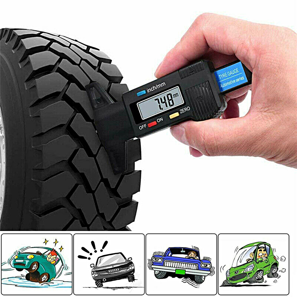 Calibrador digital mide profundidad de banda de rodadura. Debajo se muestran cuatro coches de dibujos animados.