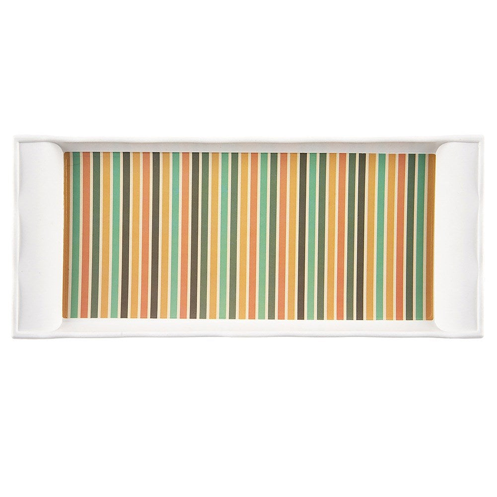 Una bandeja rectangular con rayas verticales en naranja, verde, marrón y beige.