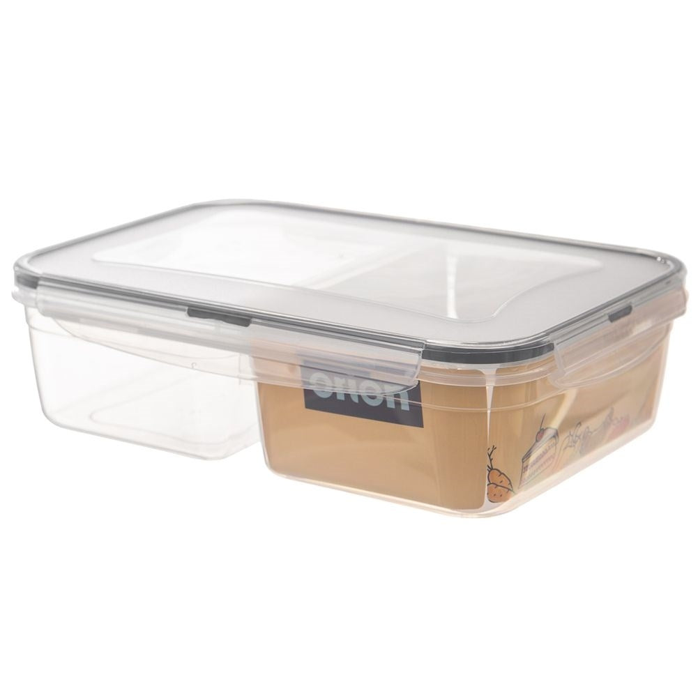 Un recipiente transparente de dos compartimentos con impresión marrón.