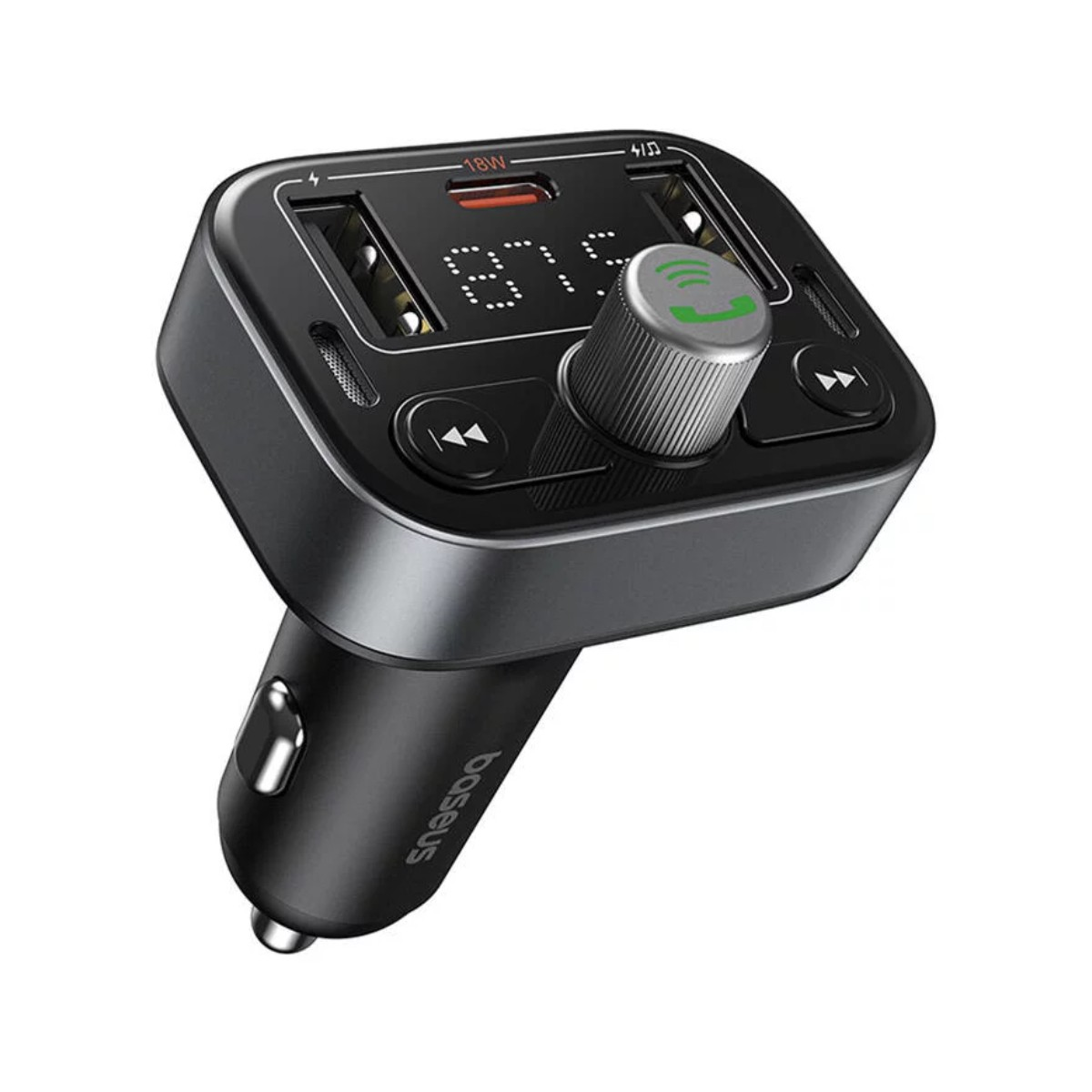 Un caricabatterie per auto nero con porte USB e schermo digitale.
