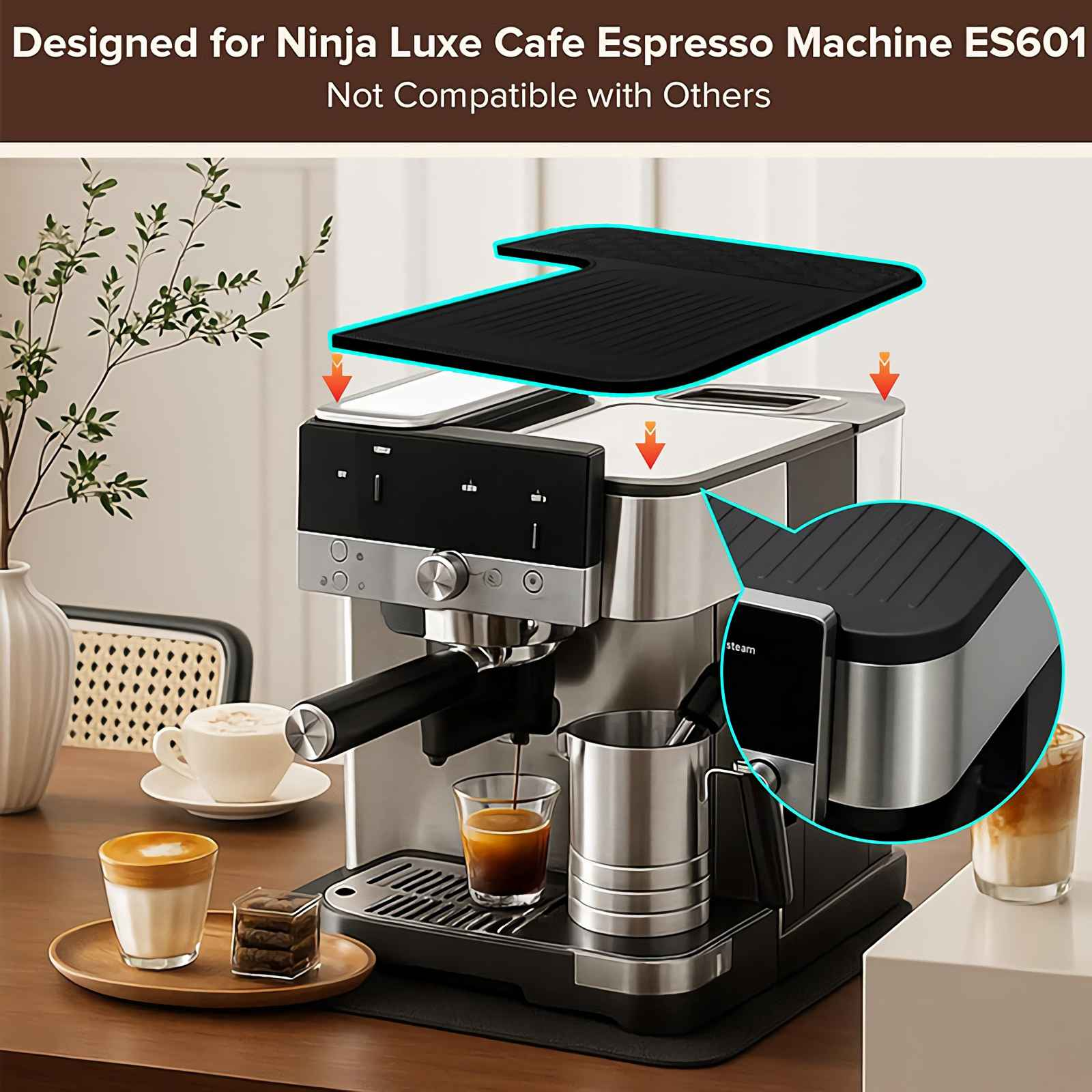 Espressomaschine mit schwarzer Matte, Kaffeegetränken und Vase.