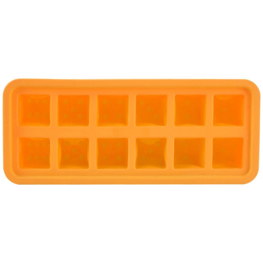 Una cubitera naranja con 12 compartimentos, vacía.