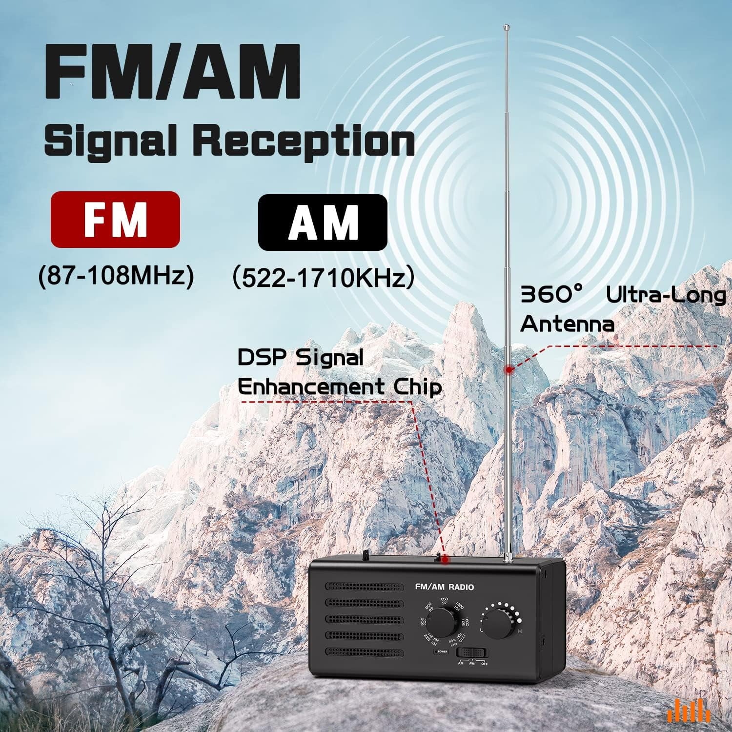 Ein schwarzes FM/AM-Radio mit ausgefahrener Antenne steht auf einem Felsen vor einer Berglandschaft.