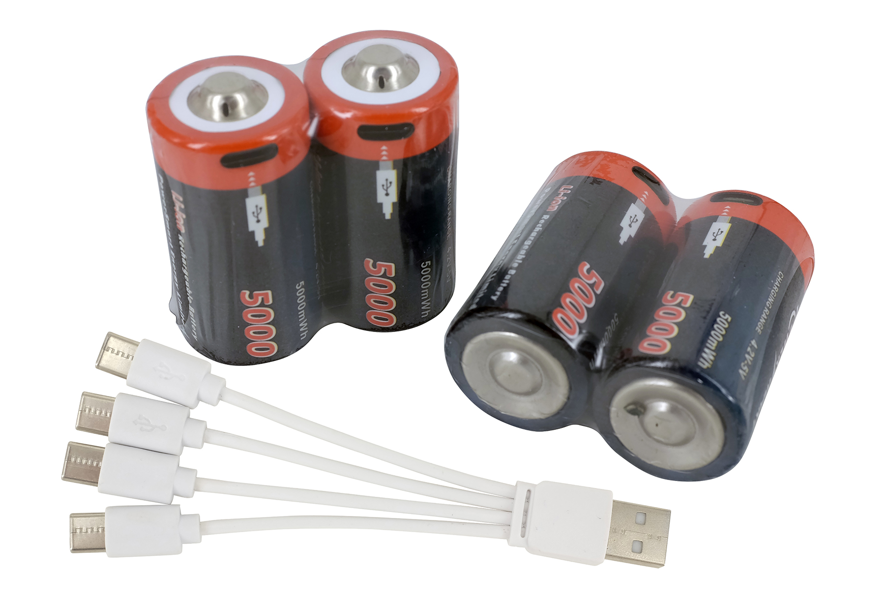 Zwei wiederaufladbare 5000-mAh-Batterien mit Ladekabeln.