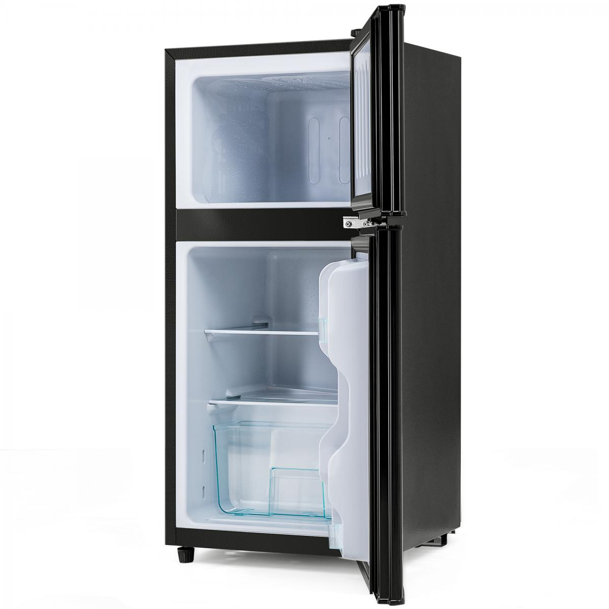 Ein schwarzer Kühlschrank mit geöffneter Tür, innen leer und sauber.
