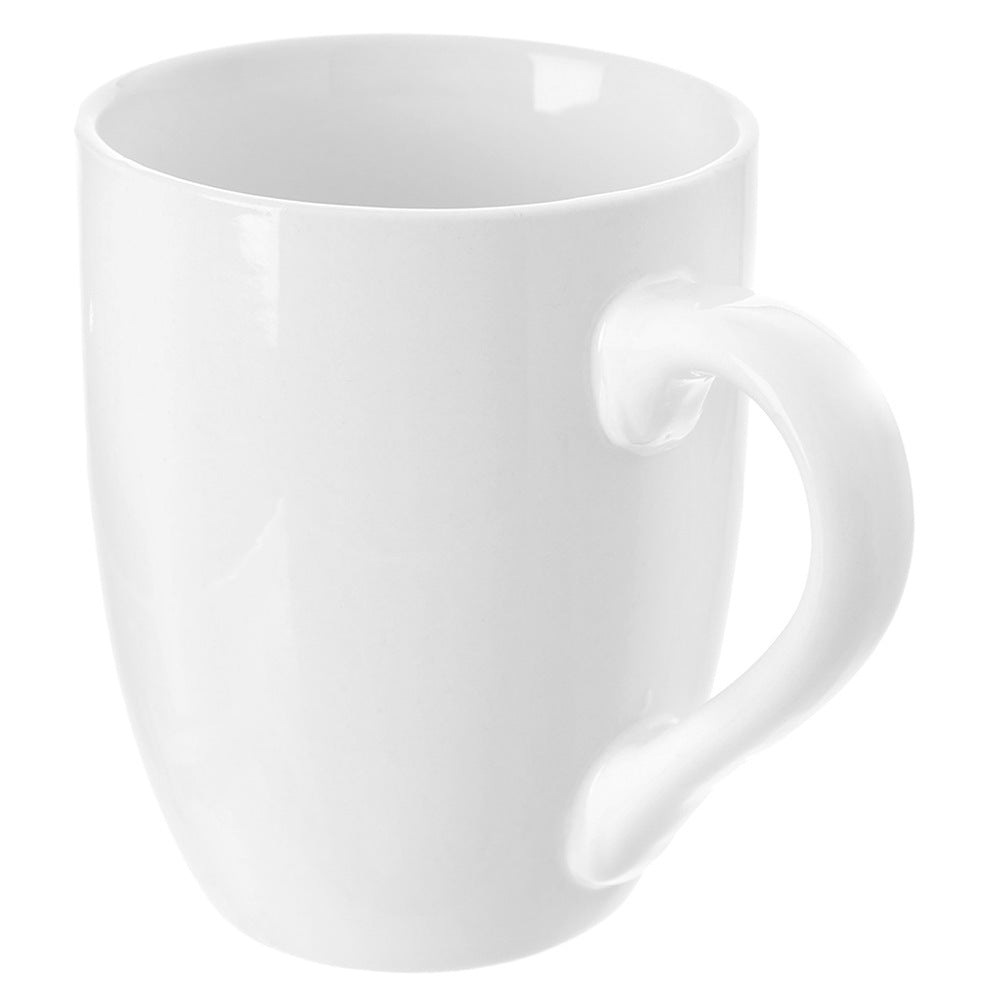 Una taza de cerámica blanca con asa curva.