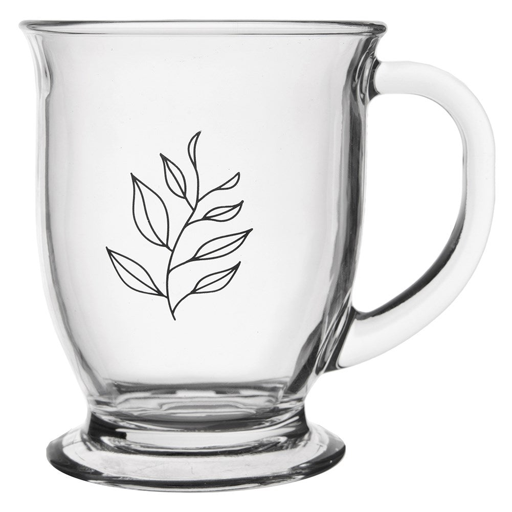 Taza transparente con diseño de hoja y asa, sobre fondo blanco.