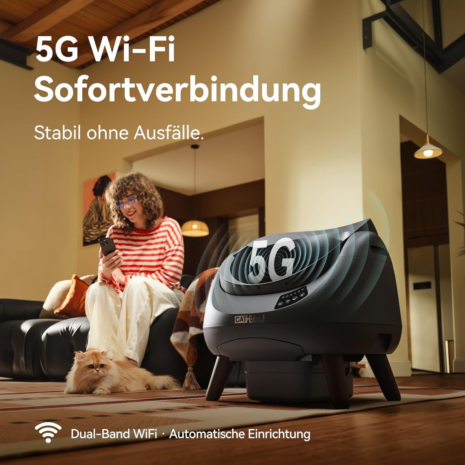 Ein moderner Katzenklo-Automat mit 5G-Symbol auf einem Teppich, daneben eine Katze und eine Frau.