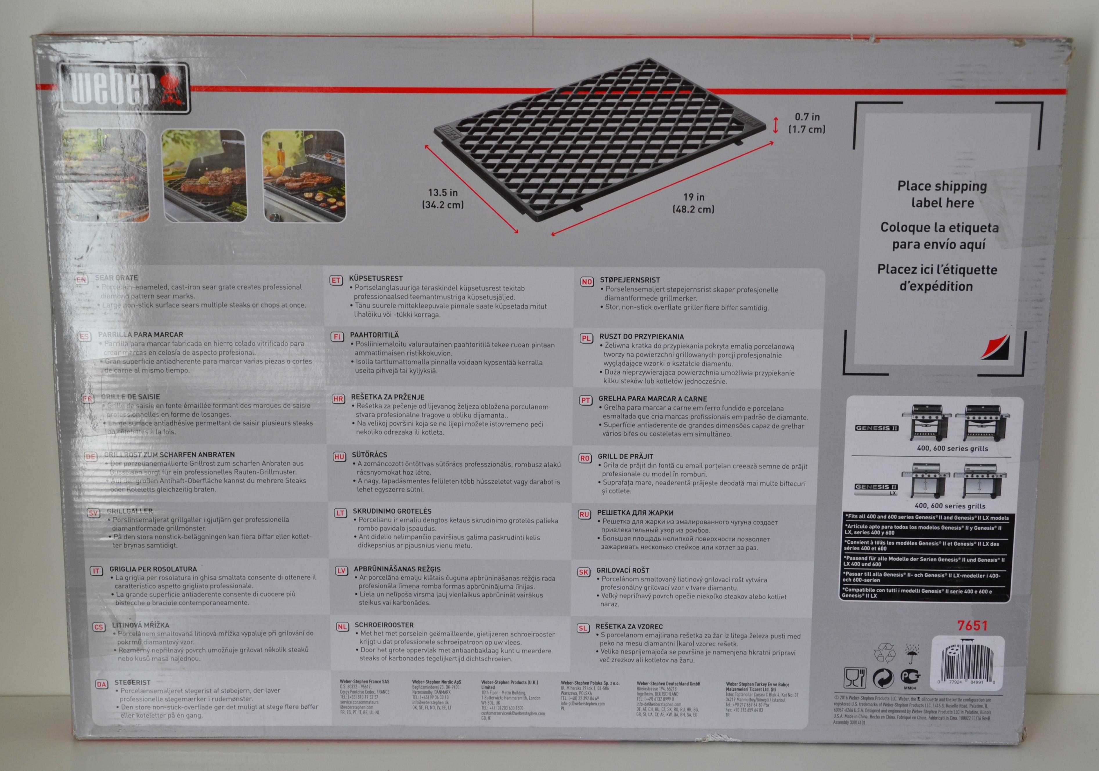Griglia Weber con motivo a rombi, dimensioni 34.2x48.2x1.7 cm.