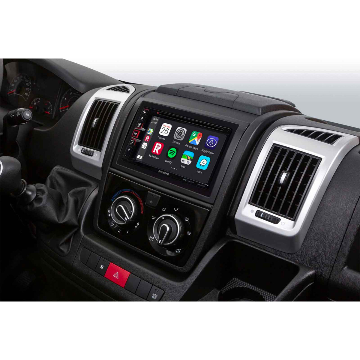 Alpine Autoradio mit Touchscreen zeigt Apps wie Kalender, Spotify, Google Maps.