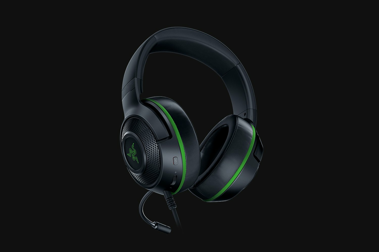 Schwarzer Gaming-Kopfhörer mit grünen Akzenten und Razer-Logo auf schwarzem Hintergrund.