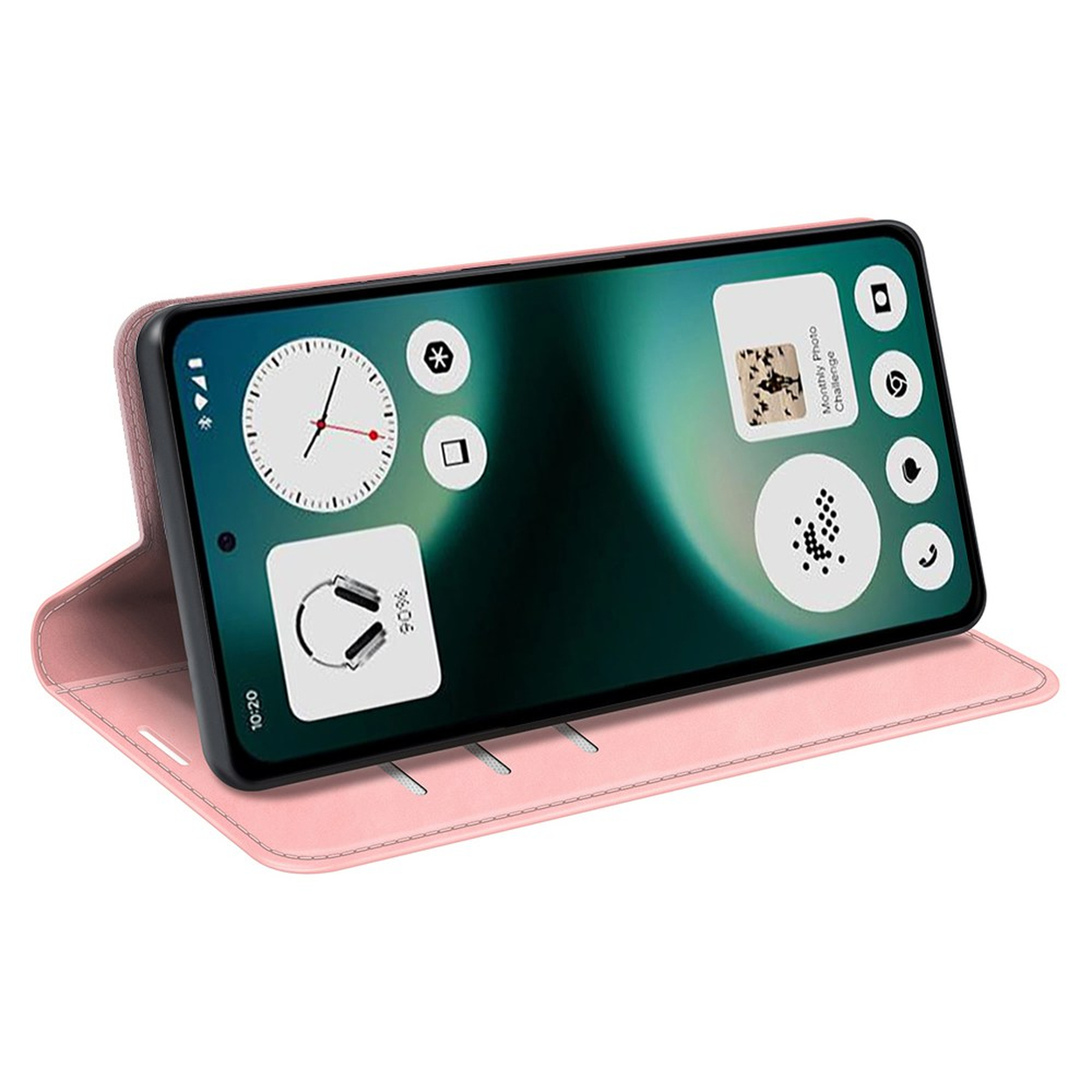Roze telefoonhoesje met smartphone die een gestileerde klokwidget weergeeft.