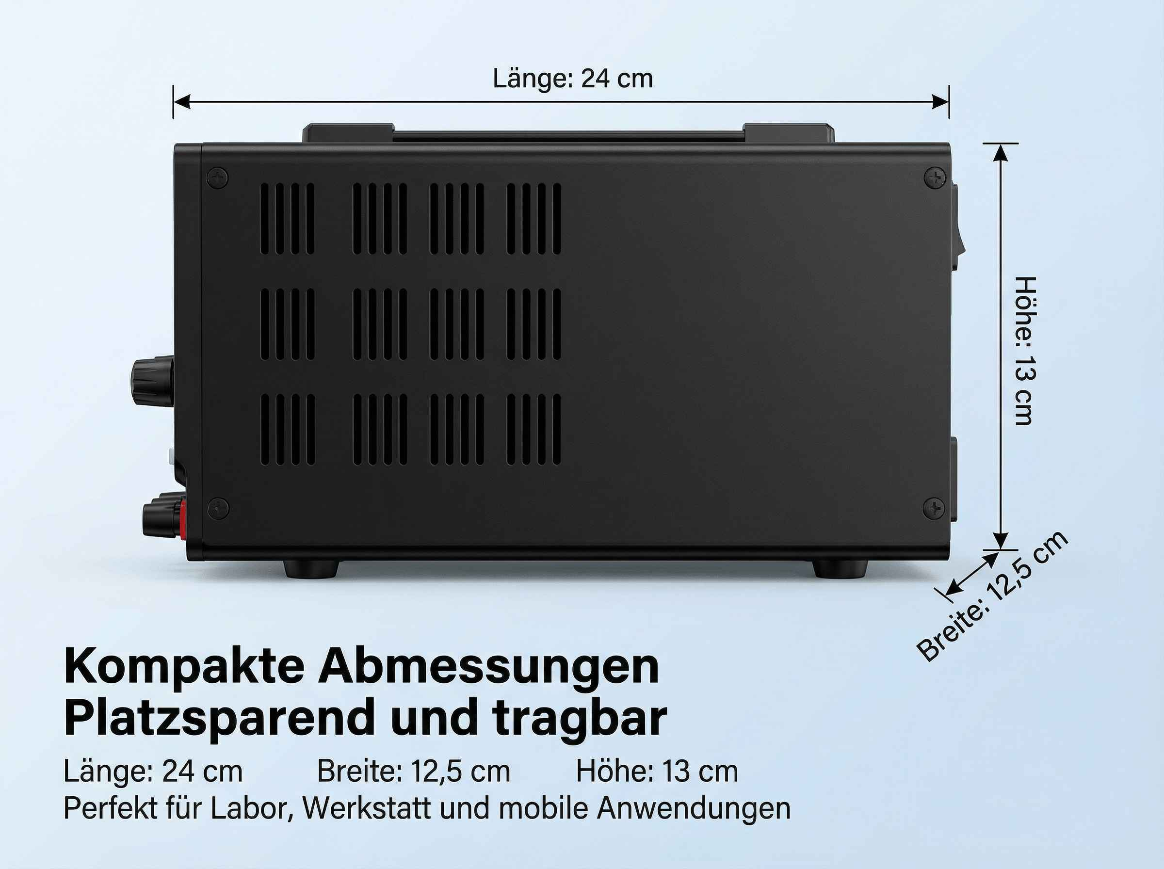 Schwarzes Gerät mit Lüftungsschlitzen, Maße: L 24 cm, B 12,5 cm, H 13 cm.
