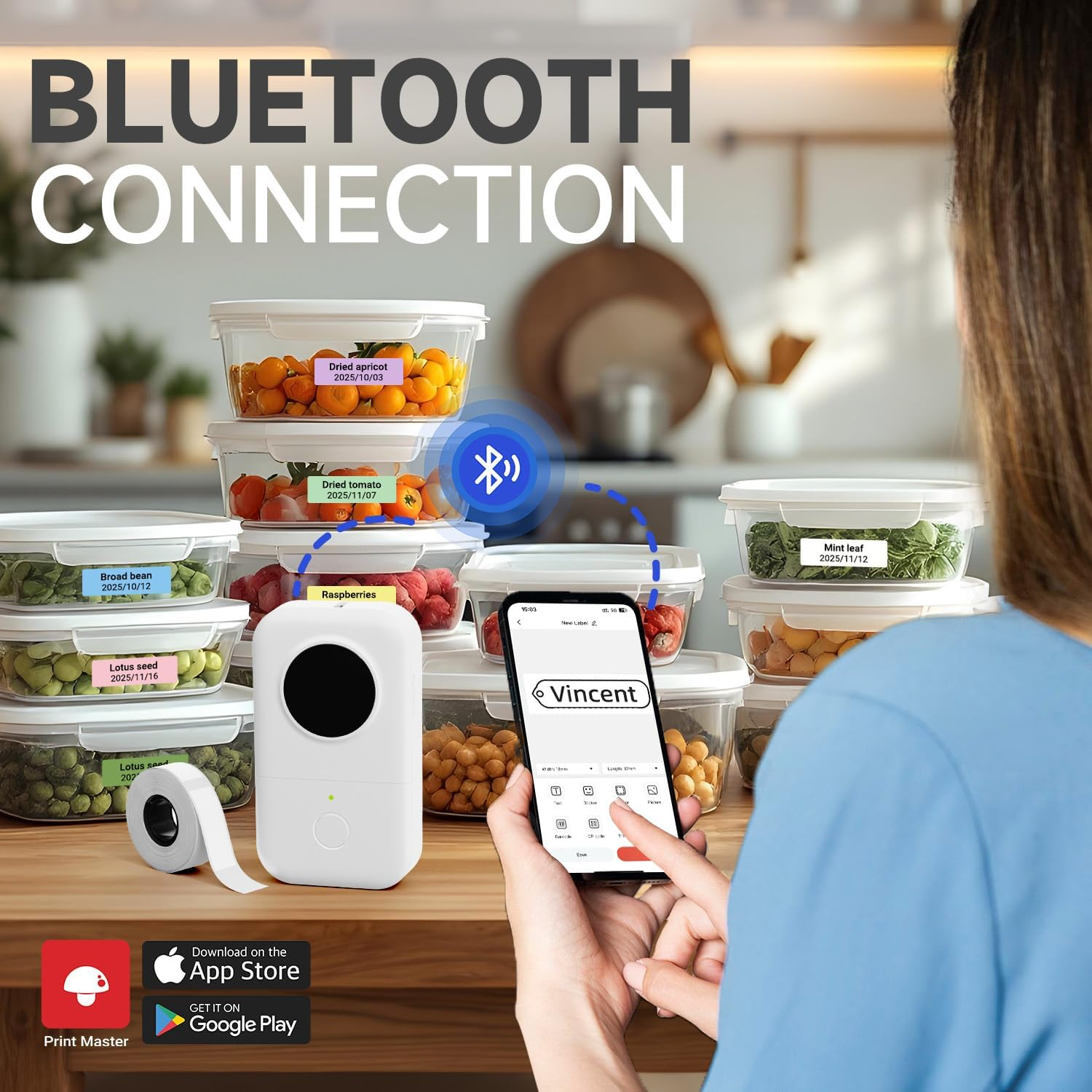 Une imprimante d'étiquettes blanche et un téléphone se connectent via Bluetooth aux boîtes.