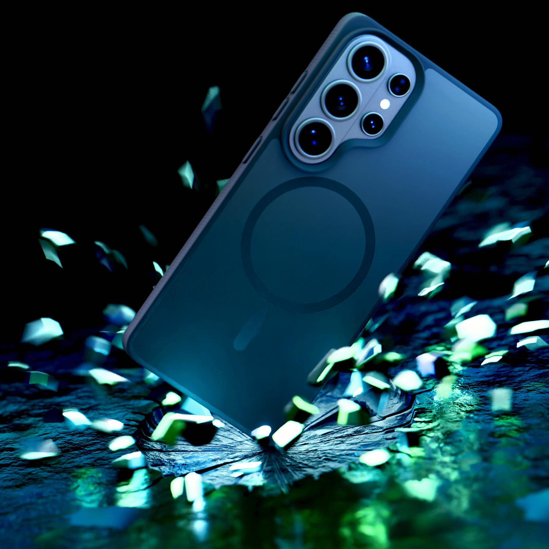 Uno smartphone blu con più fotocamere cade su una superficie rotta e luminosa.