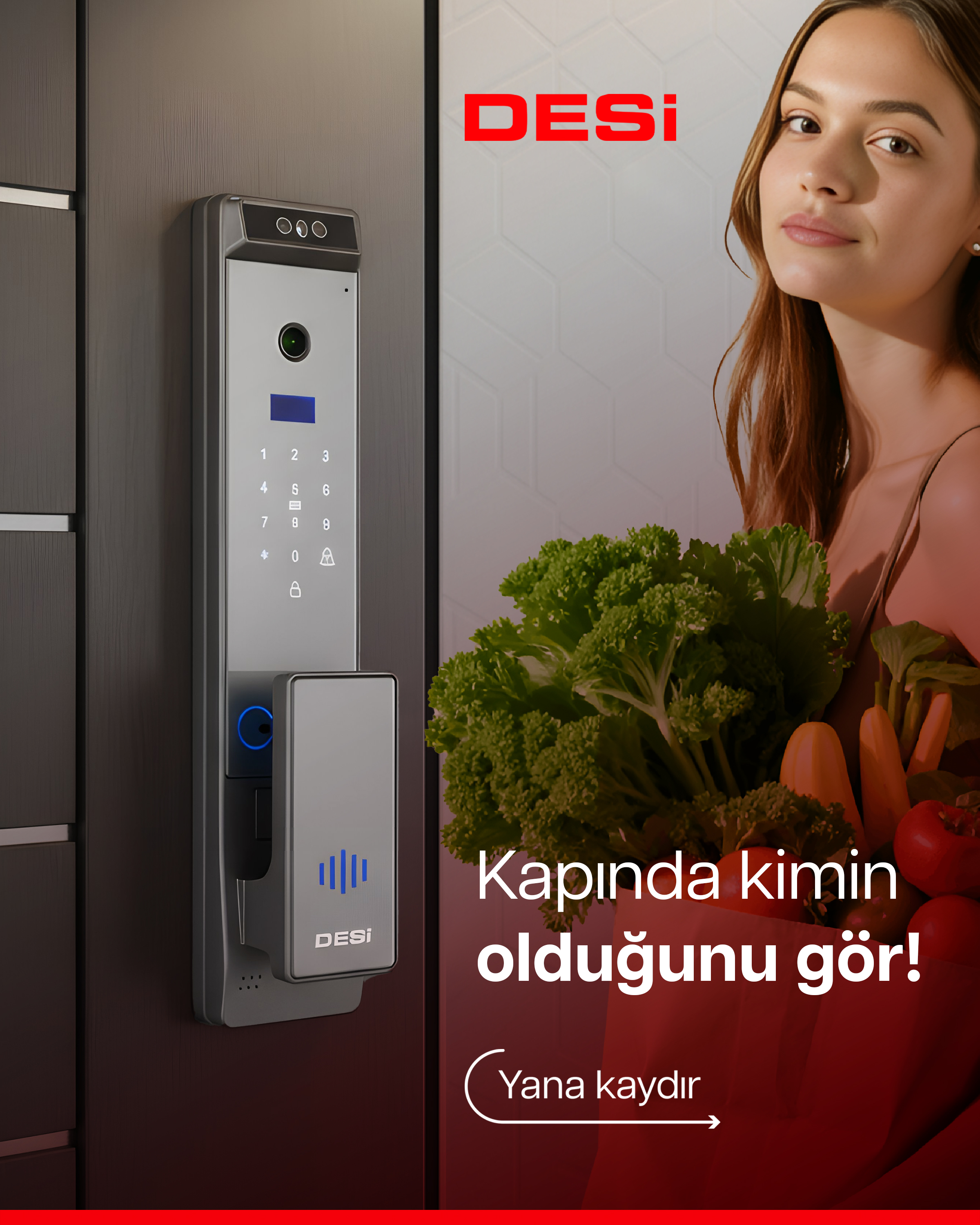 Bozuk para tutan bir kadın yanında modern kapı kilidi.