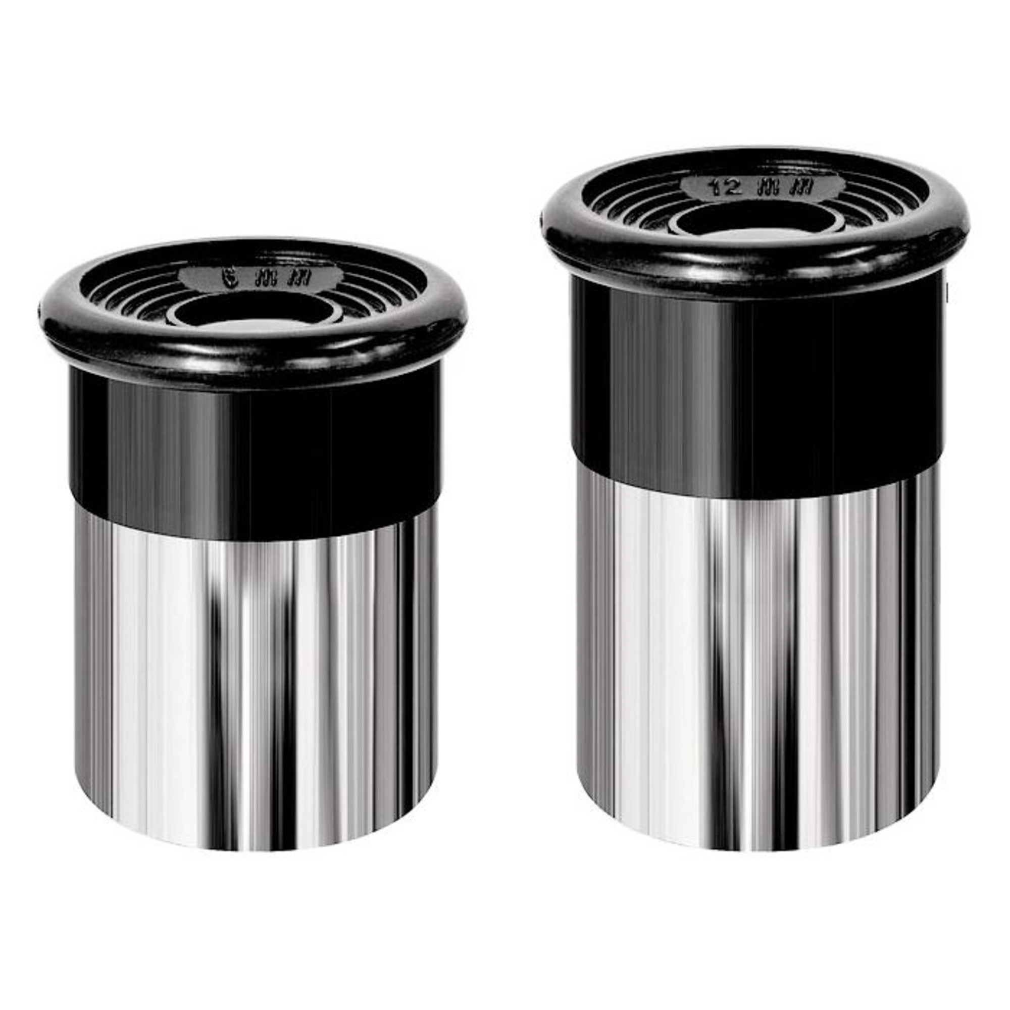 Zwei glänzende Metallzylinder mit schwarzen Oberteilen.