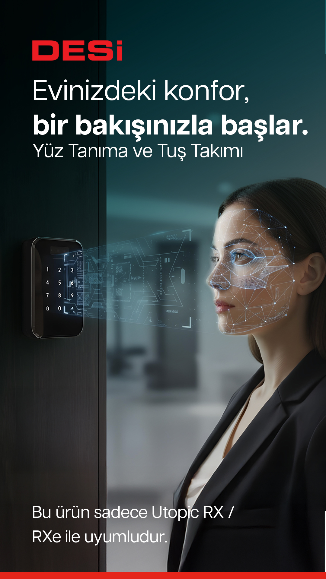 Tuş takımlı kapı kilidi, yüz tanıma için bir kadının yüzünü tarıyor.