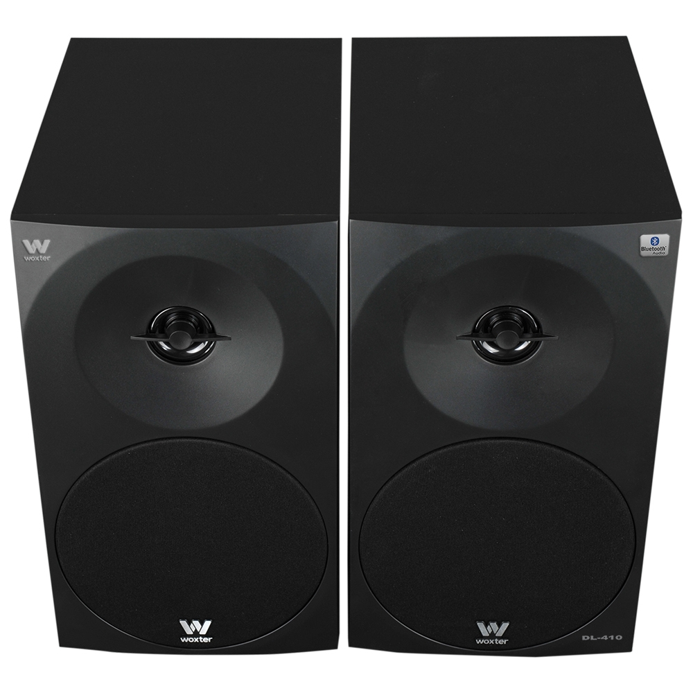 Dos altavoces negros Woxter DL-410 con logo Bluetooth Audio en el altavoz derecho.