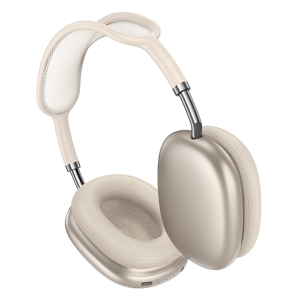 Auriculares beige con detalles plateados, sobre fondo blanco.