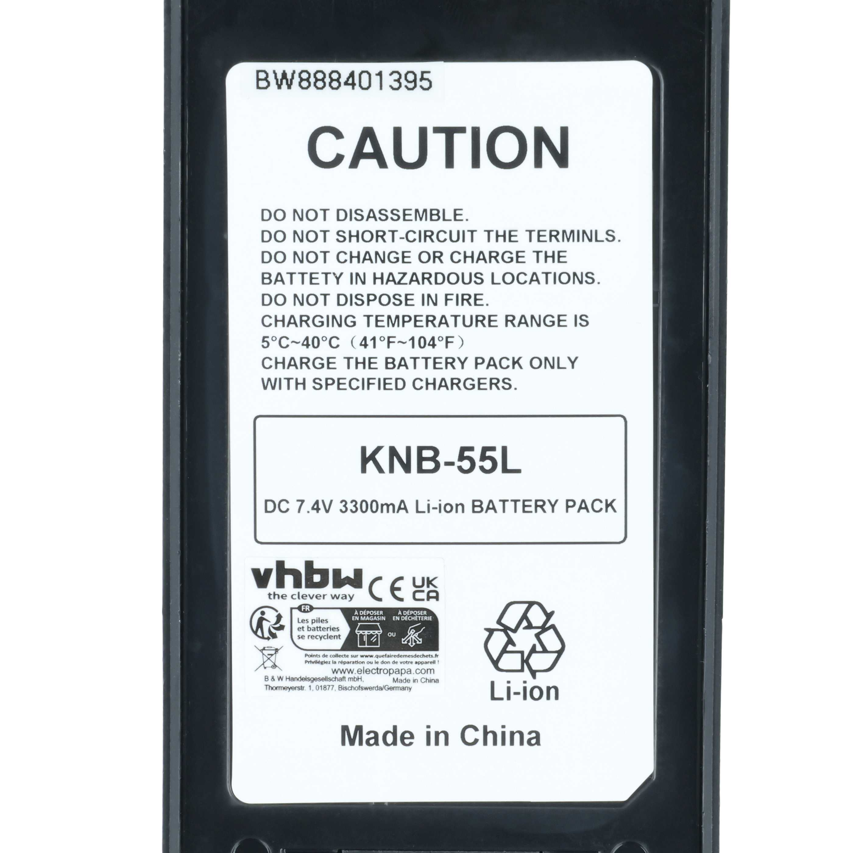 Vorsicht: Li-Ion Akku KNB-55L, 7,4V 3300mA. Nicht zerlegen, kurzschließen oder Feuer.