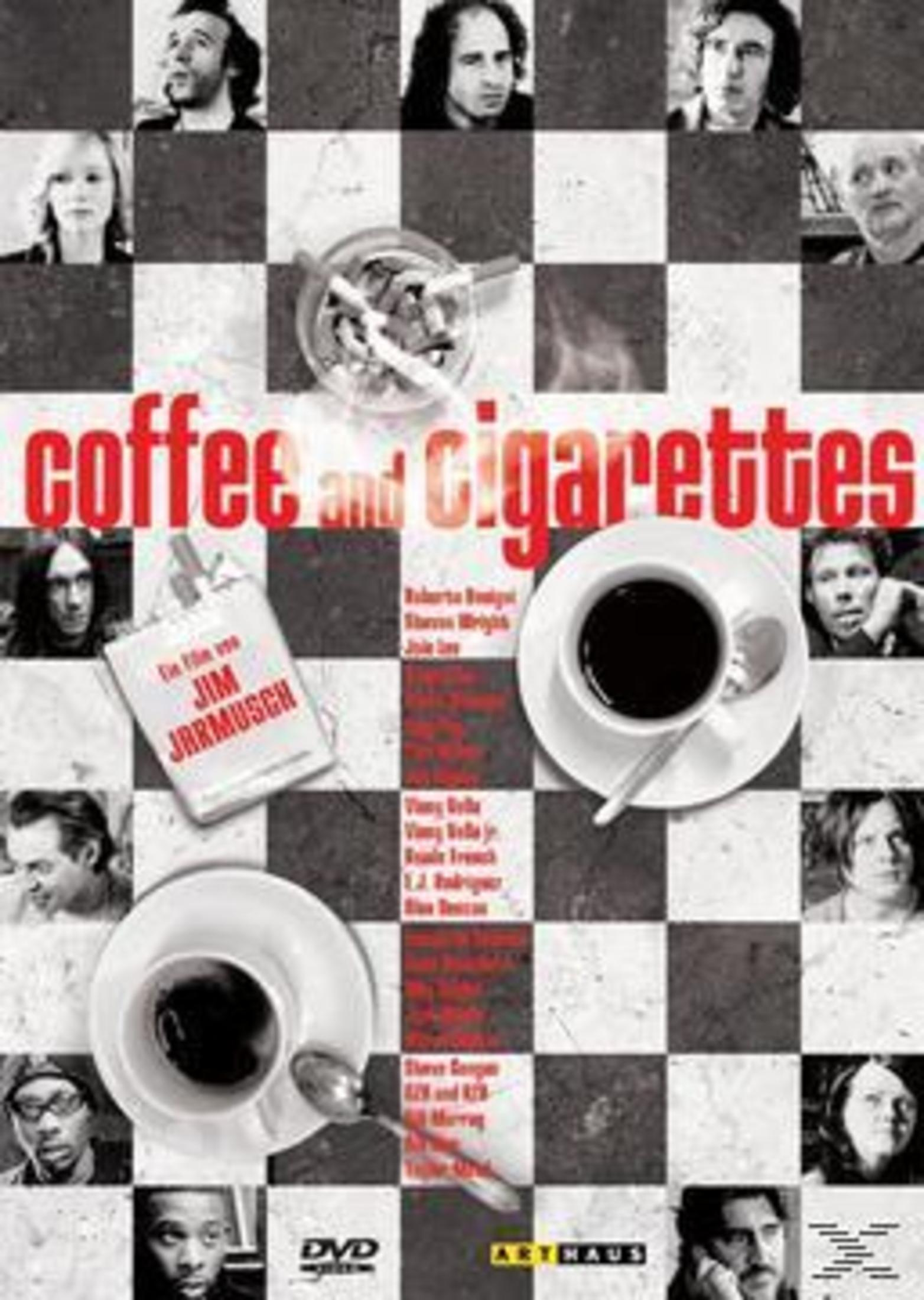 Collage con volti e titolo "Coffee and Cigarettes", caffè, posacenere con sigarette.