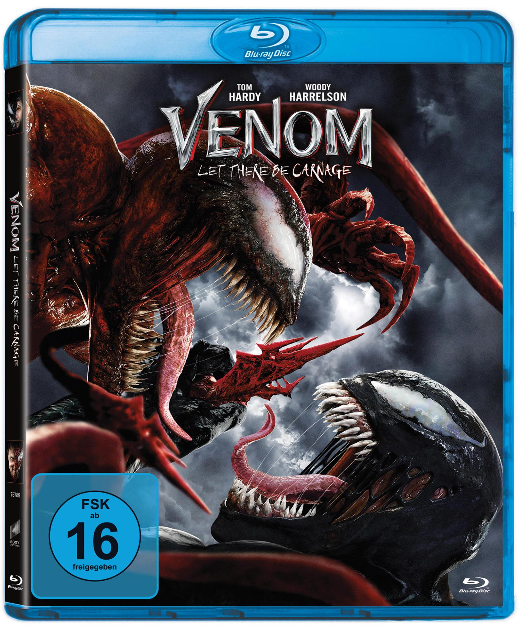 Due creature di Venom combattono con denti e artigli contro un cielo tempestoso.