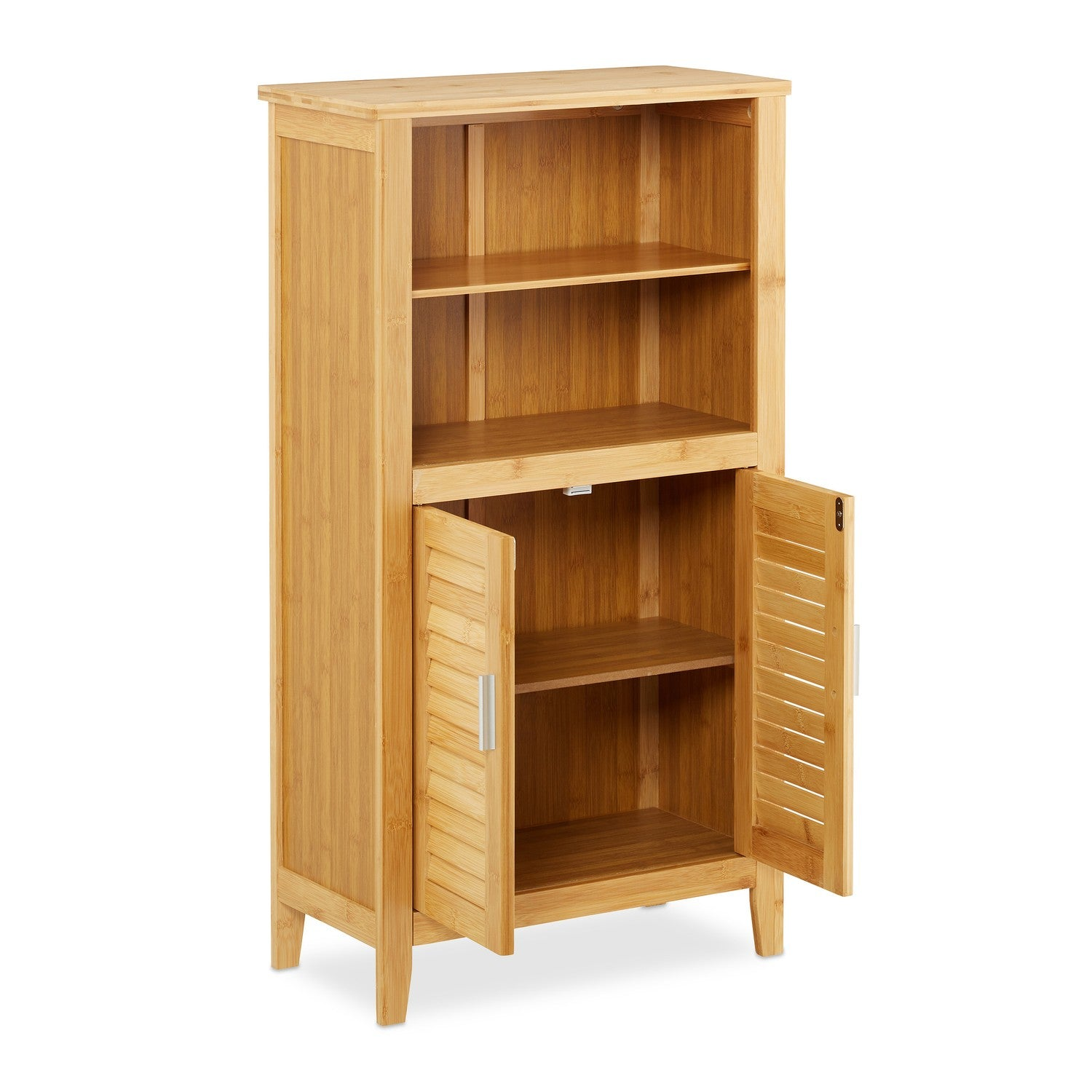 Un mueble de madera alto y estrecho con estantes superiores abiertos y armarios inferiores cerrados.